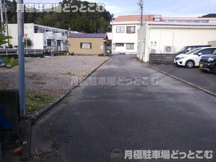 海部郡牟岐町大字中村本村122番1の月極駐車場2