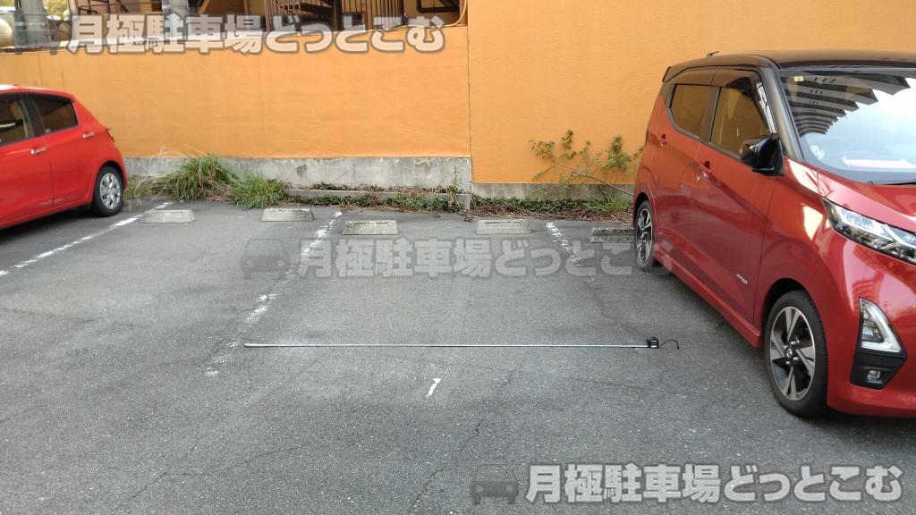 名古屋市中区松原2丁目2219の月極駐車場9