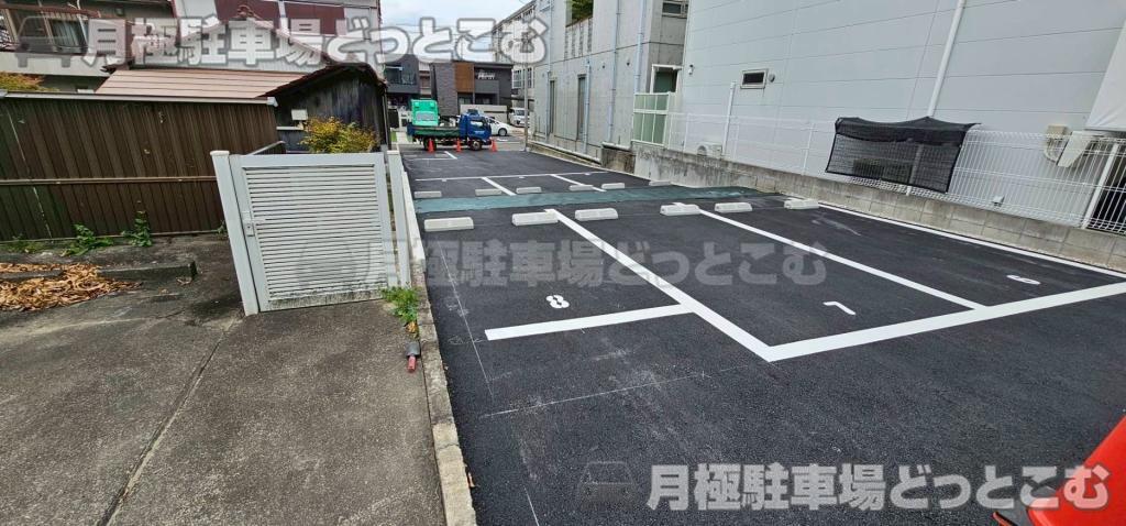 名古屋市北区川中町610,611の月極駐車場2