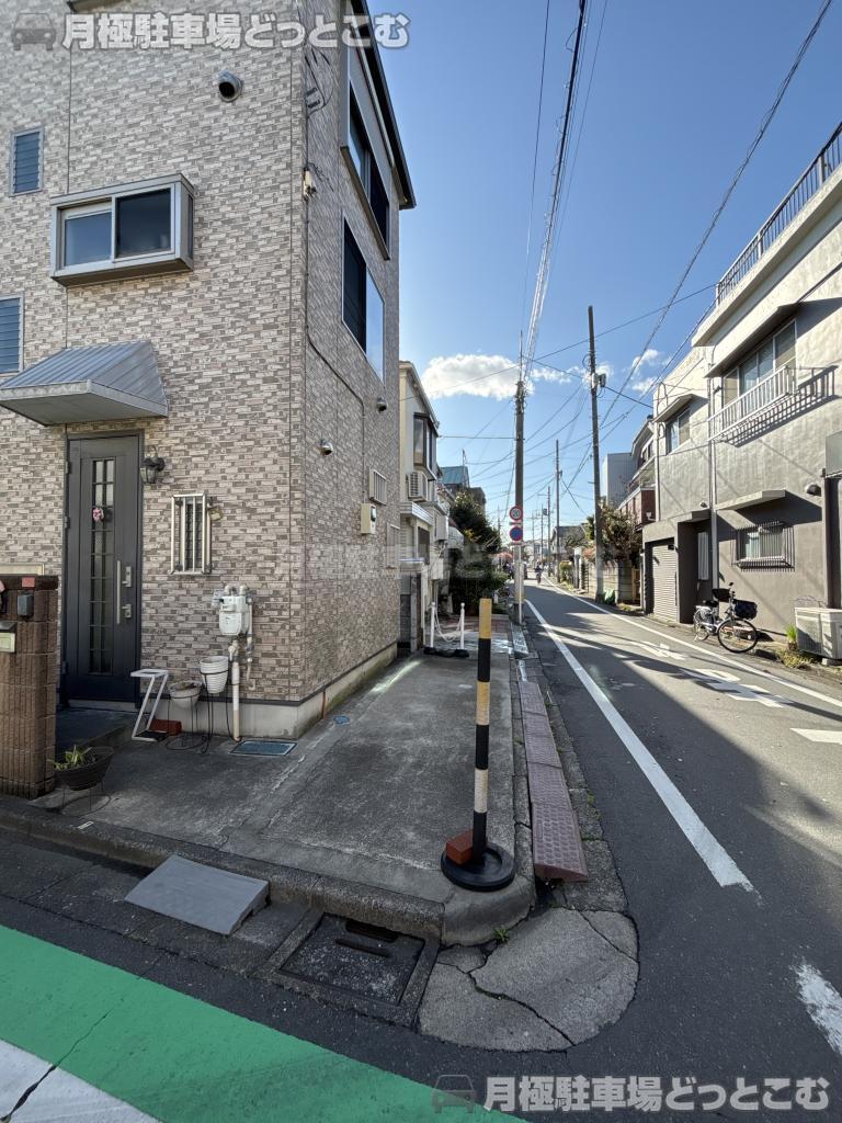 杉並区成田東2丁目29-16の月極駐車場2