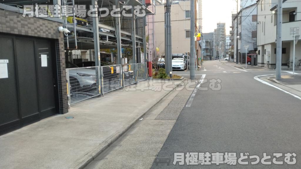 名古屋市中区新栄3丁目1-15の月極駐車場4