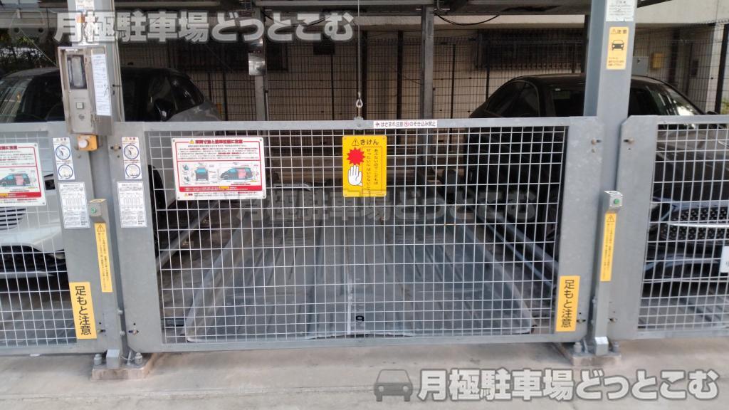 名古屋市中区新栄3丁目1-15の月極駐車場7