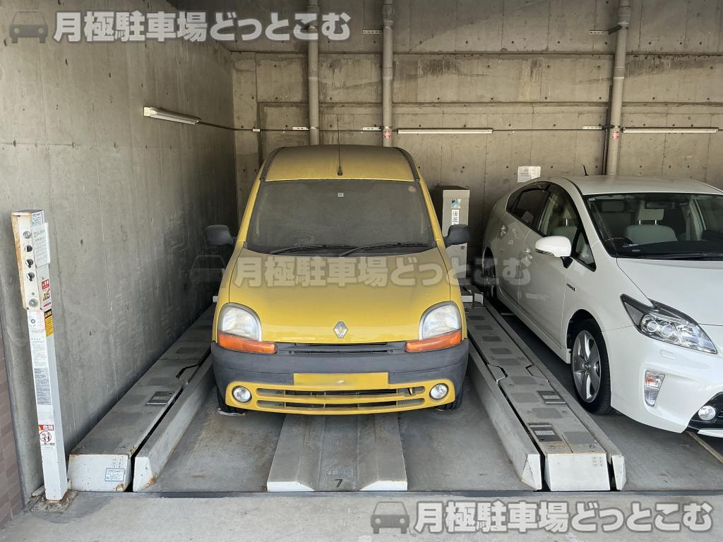 京都市中京区西ノ京職司町67-79の月極駐車場10