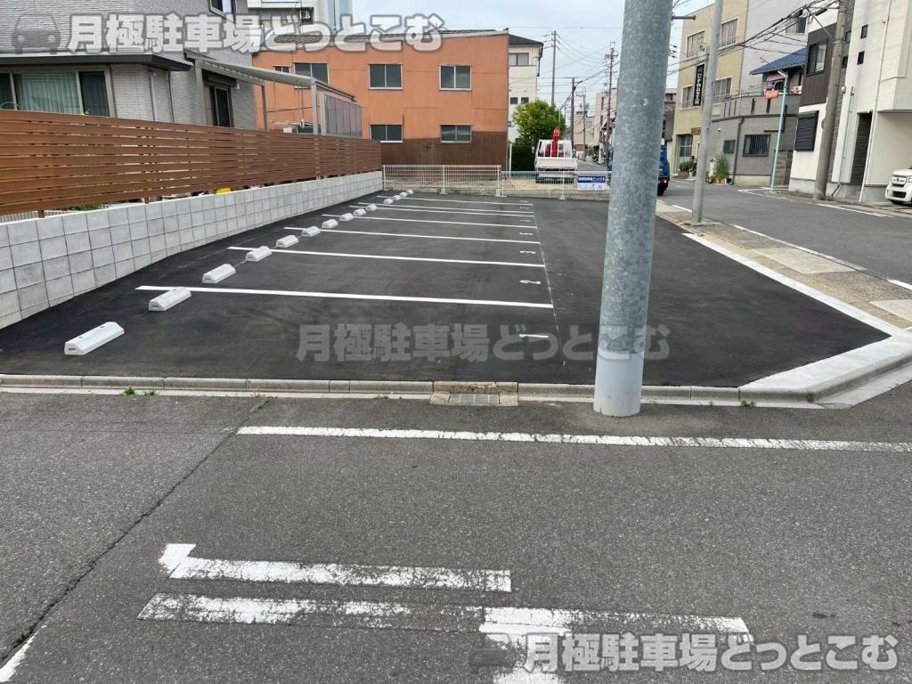 名古屋市中川区石場町2丁目9の月極駐車場1