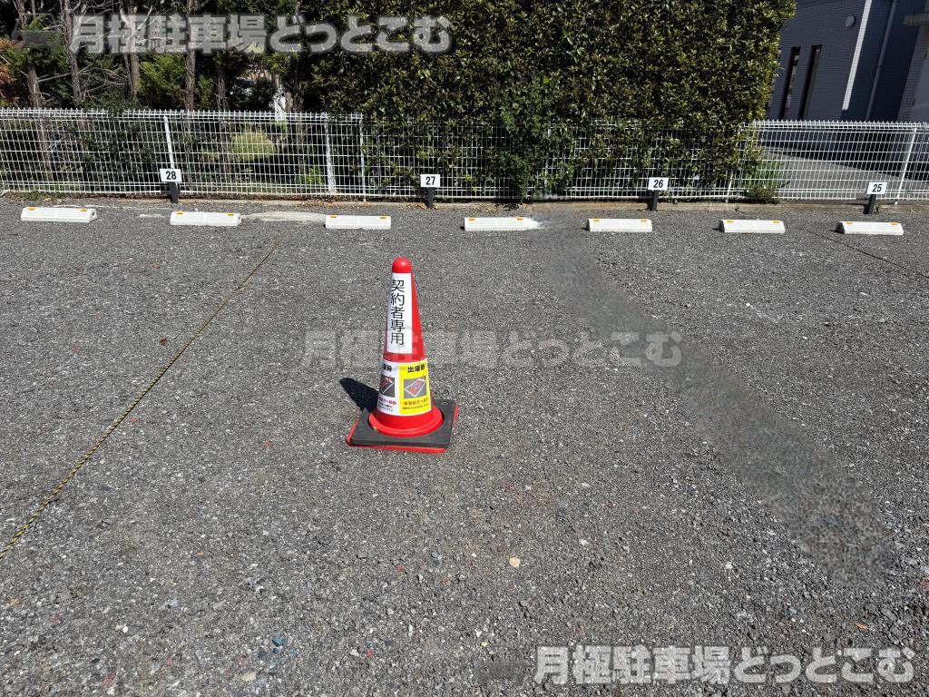 つくば市天久保1丁目10-17の月極駐車場5