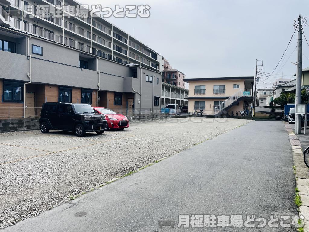 市川市新井1丁目22の月極駐車場1