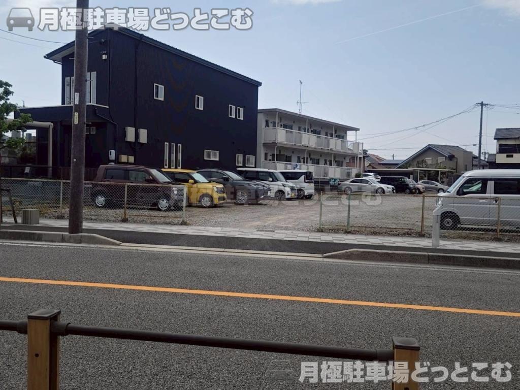 安城市東栄町2丁目12−8の月極駐車場3