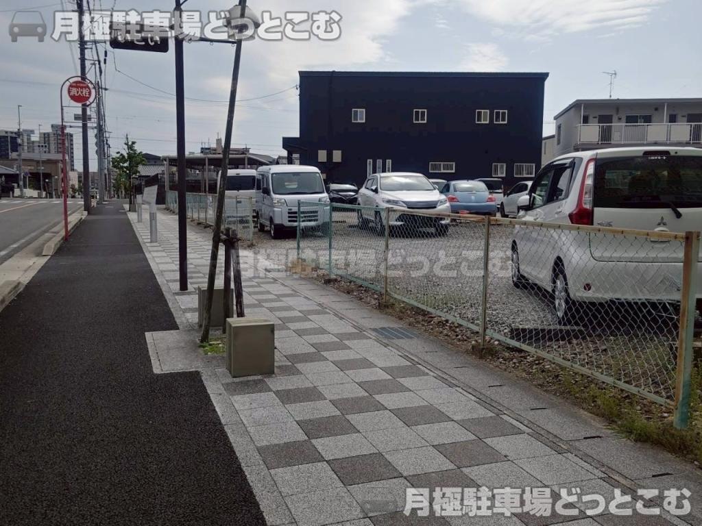 安城市東栄町2丁目12−8の月極駐車場4