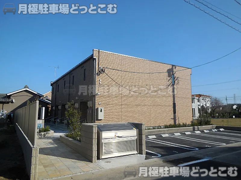 豊川市赤代町2－22－2の月極駐車場1