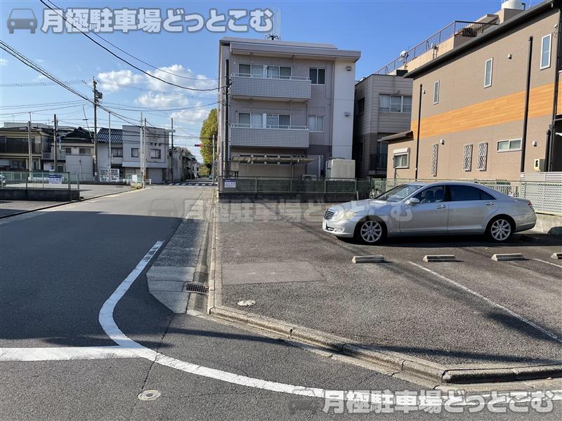 名古屋市中村区新富町2丁目29の月極駐車場7