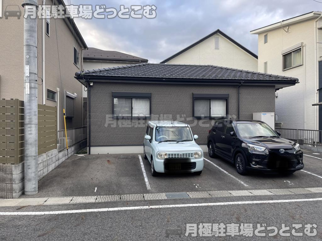 大津市晴嵐2丁目4-64の月極駐車場2