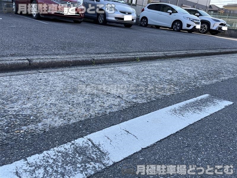 名古屋市中村区新富町3丁目33番の月極駐車場3