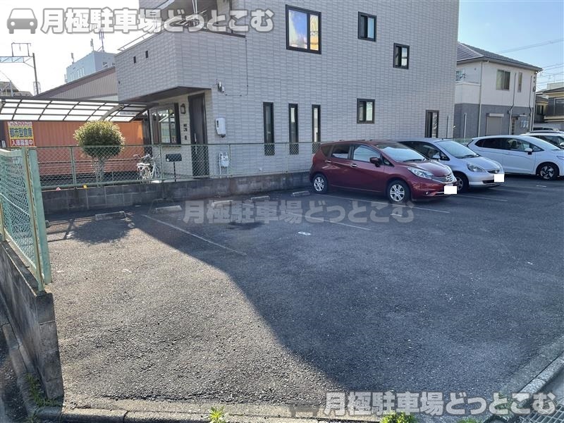名古屋市中村区新富町3丁目33番の月極駐車場7
