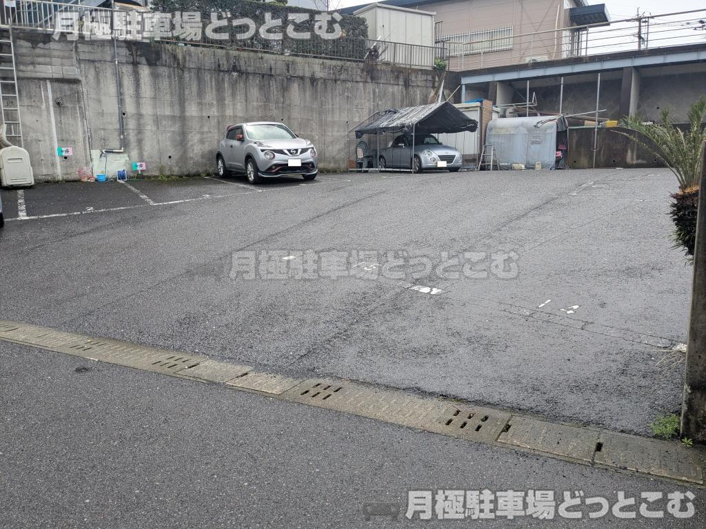 鹿児島市唐湊3丁目48-32（唐湊3丁目1387-96）の月極駐車場4