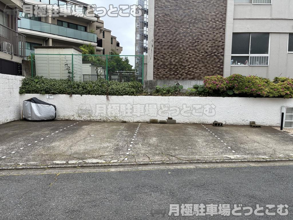 目黒区東山3丁目22番7の月極駐車場7