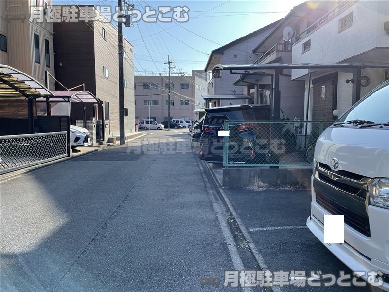 名古屋市中村区塩池町1丁目2番の月極駐車場8