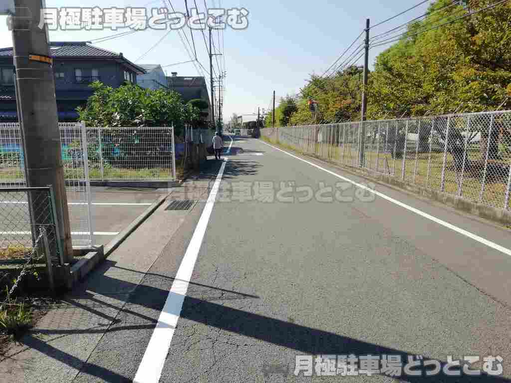 松山市北吉田町1054-4の月極駐車場3