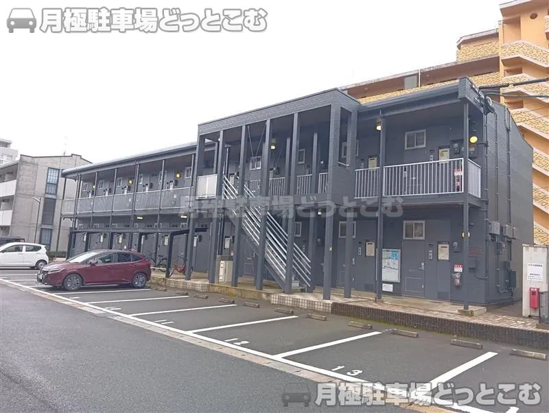 福岡市博多区那珂4－26－5の月極駐車場1