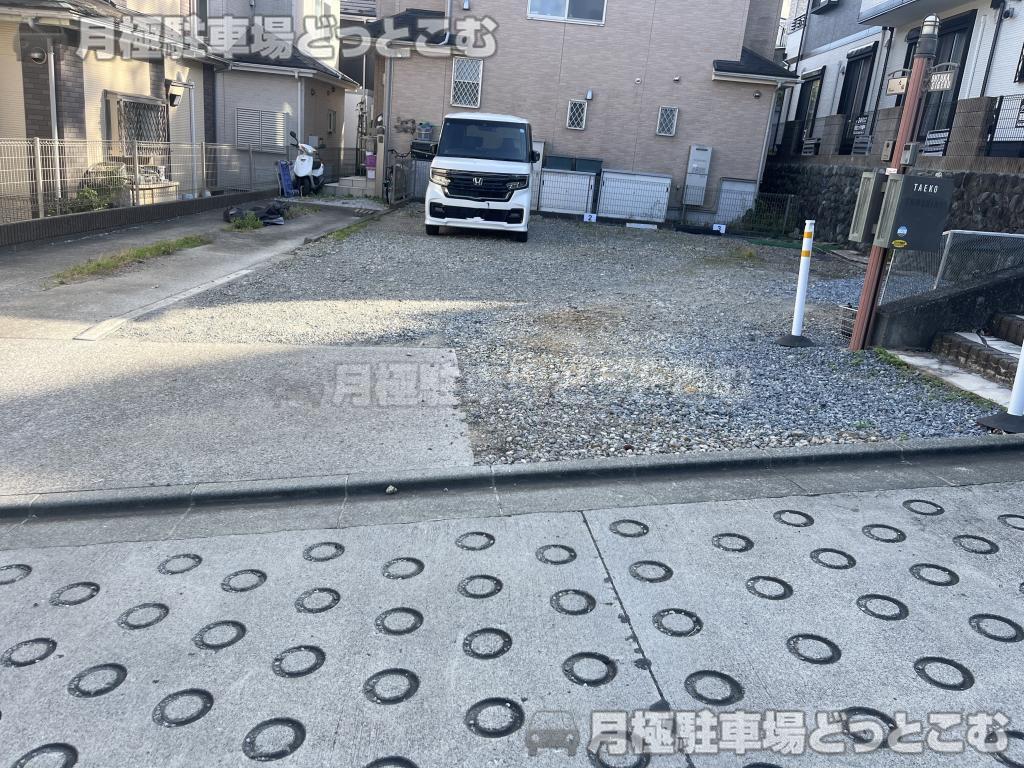 八王子市鑓水12番の月極駐車場4