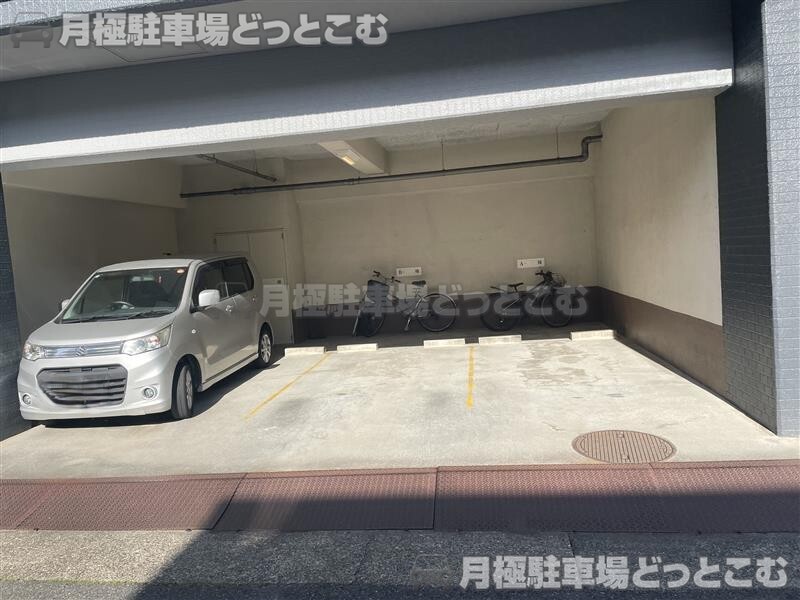 名古屋市中区松原3丁目16−21の月極駐車場1