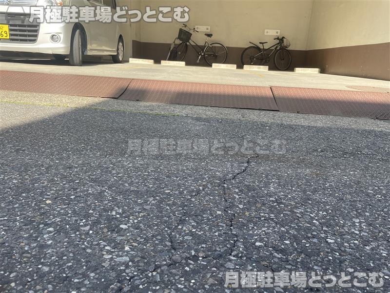 名古屋市中区松原3丁目16−21の月極駐車場3