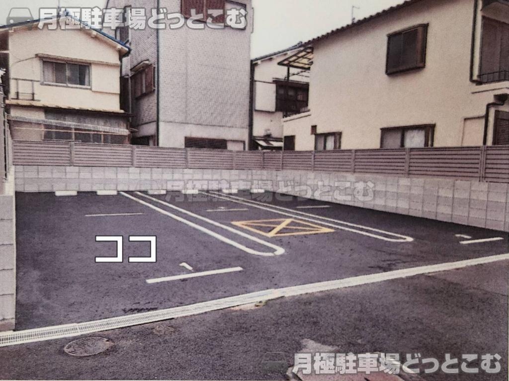 枚方市養父東町13−6の月極駐車場1