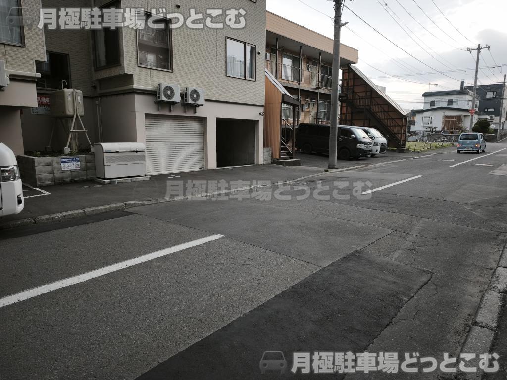 札幌市白石区本通17丁目北10-15の月極駐車場6