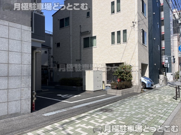 台東区今戸2丁目10−1の月極駐車場2