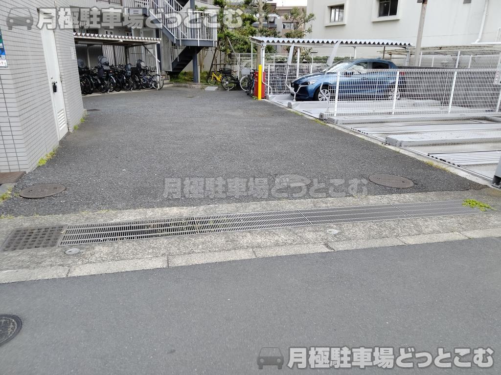 大田区田園調布本町40－14の月極駐車場5