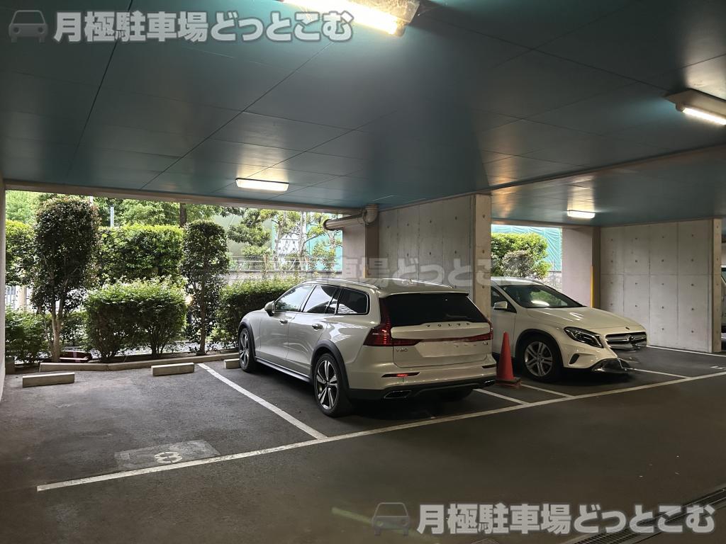 板橋区新河岸2丁目1－40の月極駐車場2