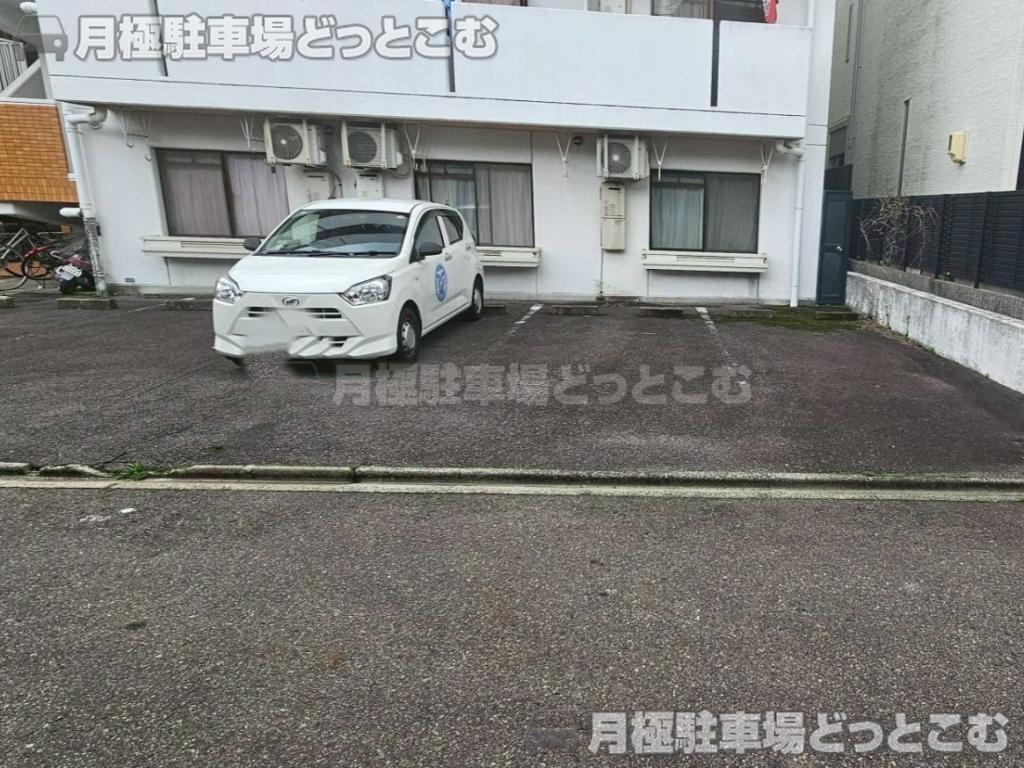 名古屋市昭和区御器所3丁目31-7の月極駐車場1