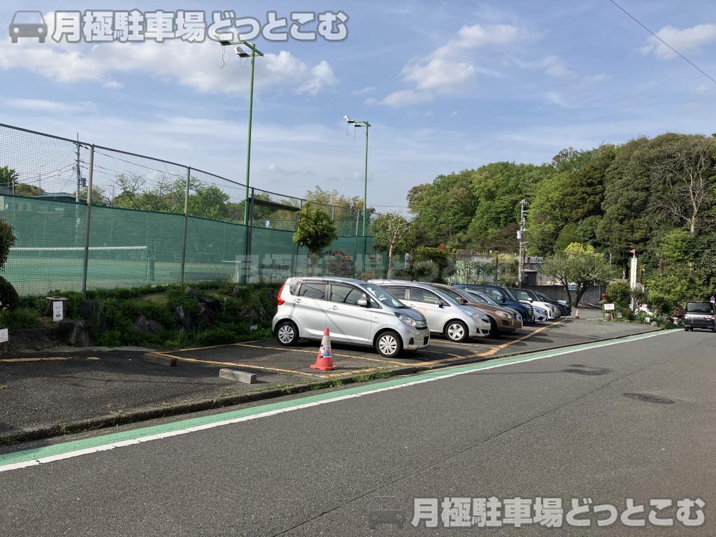 横浜市神奈川区羽沢町1242の月極駐車場2
