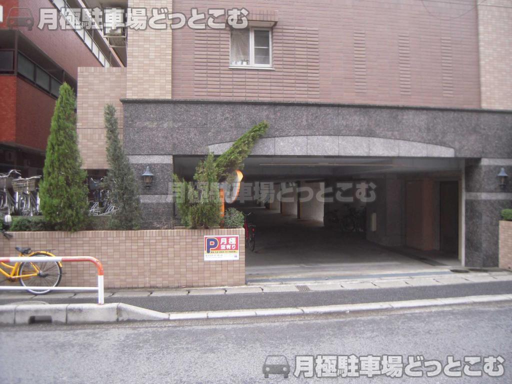 浦安市北栄2-22-7の月極駐車場1