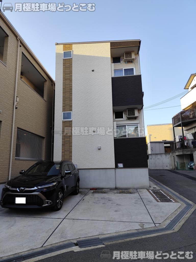 豊中市庄内東町6丁目7−13の月極駐車場1