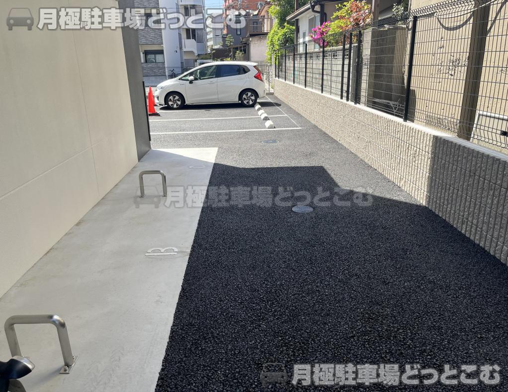 名古屋市東区矢田5丁目5−7の月極駐車場3