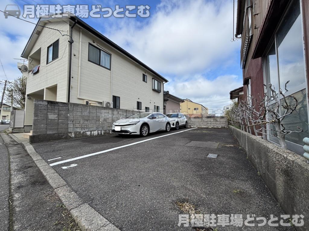 新潟市中央区蒲原町9−27の月極駐車場6