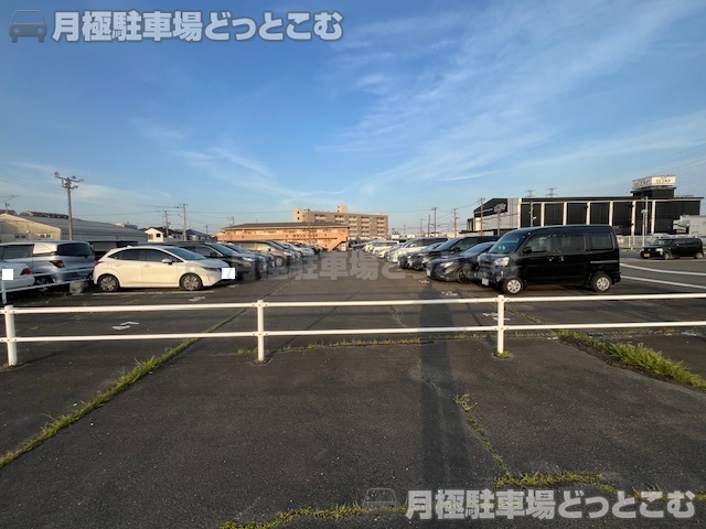 多賀城市八幡1丁目6の月極駐車場2
