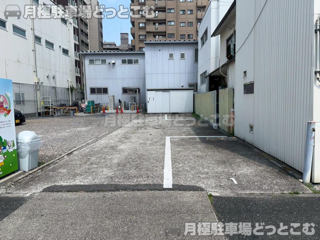 名古屋市中区千代田4丁目806の月極駐車場2