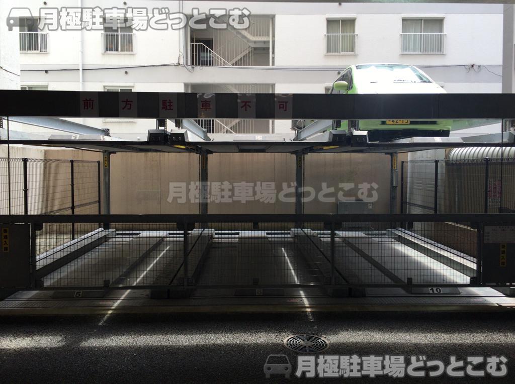 福岡市中央区平尾2丁目9-5の月極駐車場3