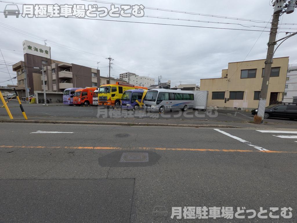 名古屋市中村区長戸井町3丁目41-6の月極駐車場1