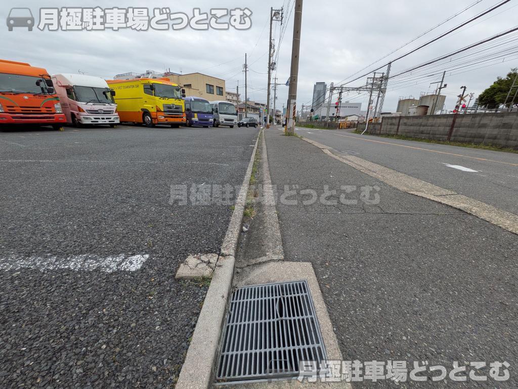 名古屋市中村区長戸井町3丁目41-6の月極駐車場4