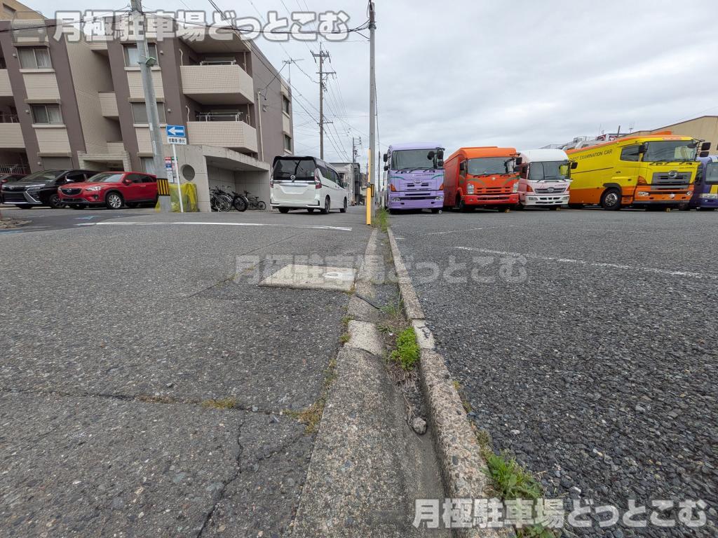 名古屋市中村区長戸井町3丁目41-6の月極駐車場5
