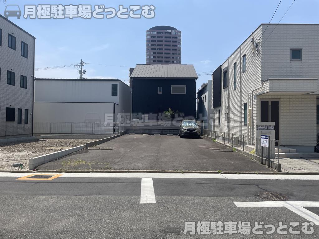 名古屋市千種区千種1丁目2506の月極駐車場1