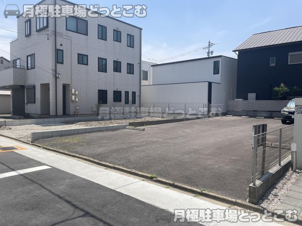 名古屋市千種区千種1丁目2506の月極駐車場3