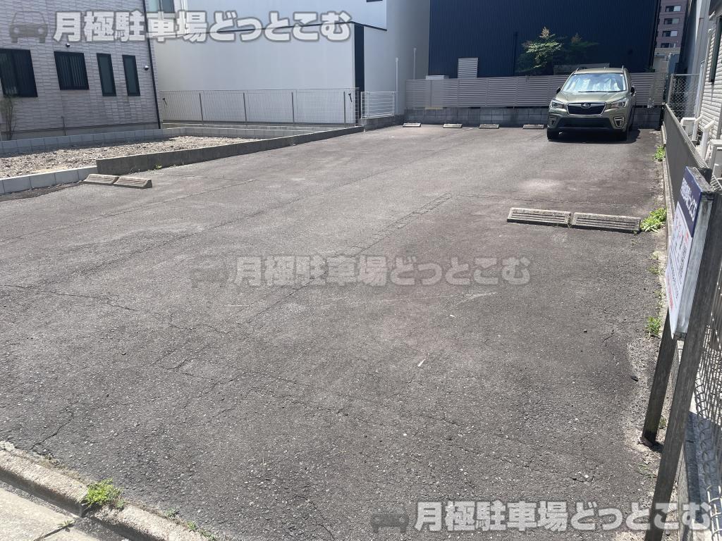 名古屋市千種区千種1丁目2506の月極駐車場5