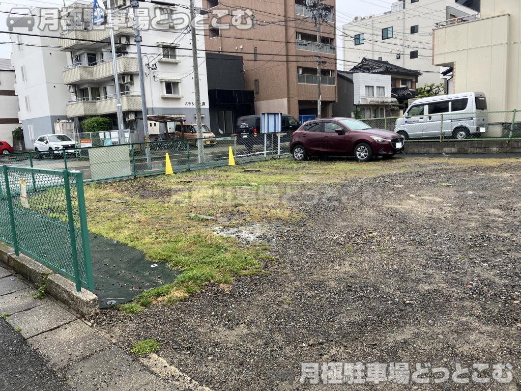 名古屋市瑞穂区神前町1丁目28の月極駐車場4