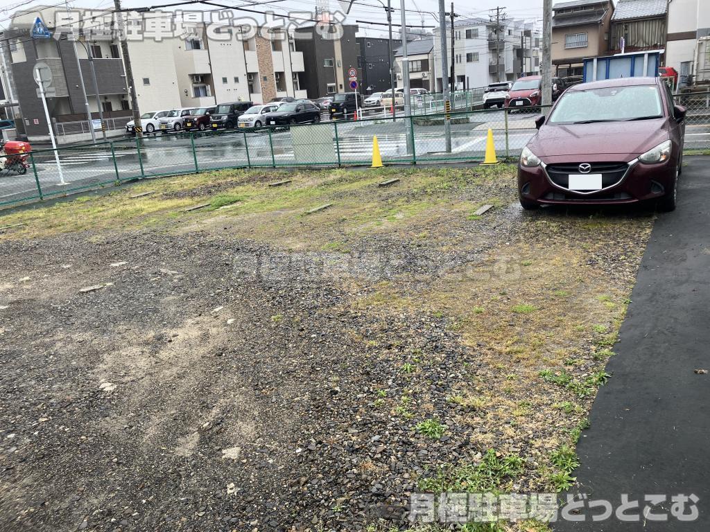名古屋市瑞穂区神前町1丁目28の月極駐車場8