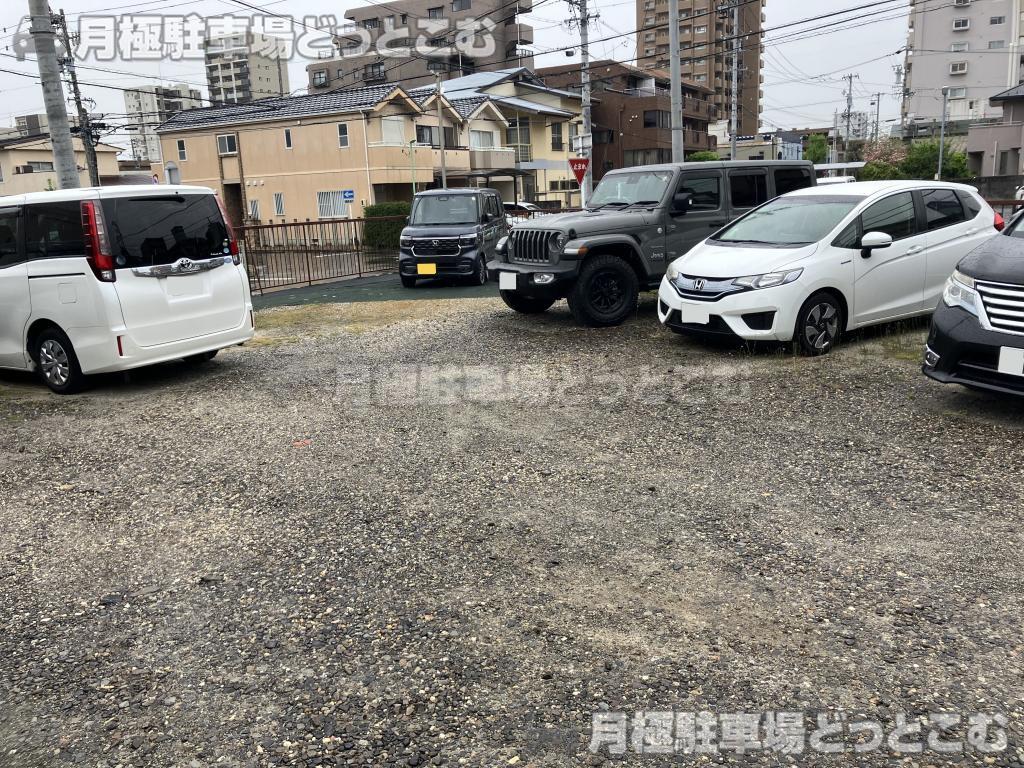 名古屋市瑞穂区内方町2丁目38の月極駐車場8