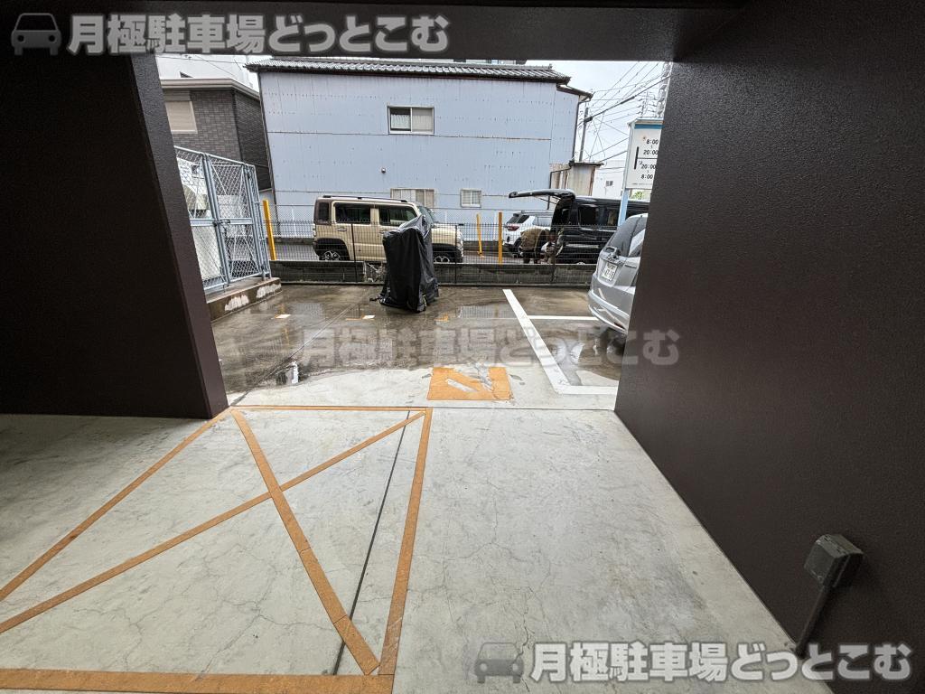 名古屋市西区花の木3丁目13−13 グレイス浄心駅前の月極駐車場2