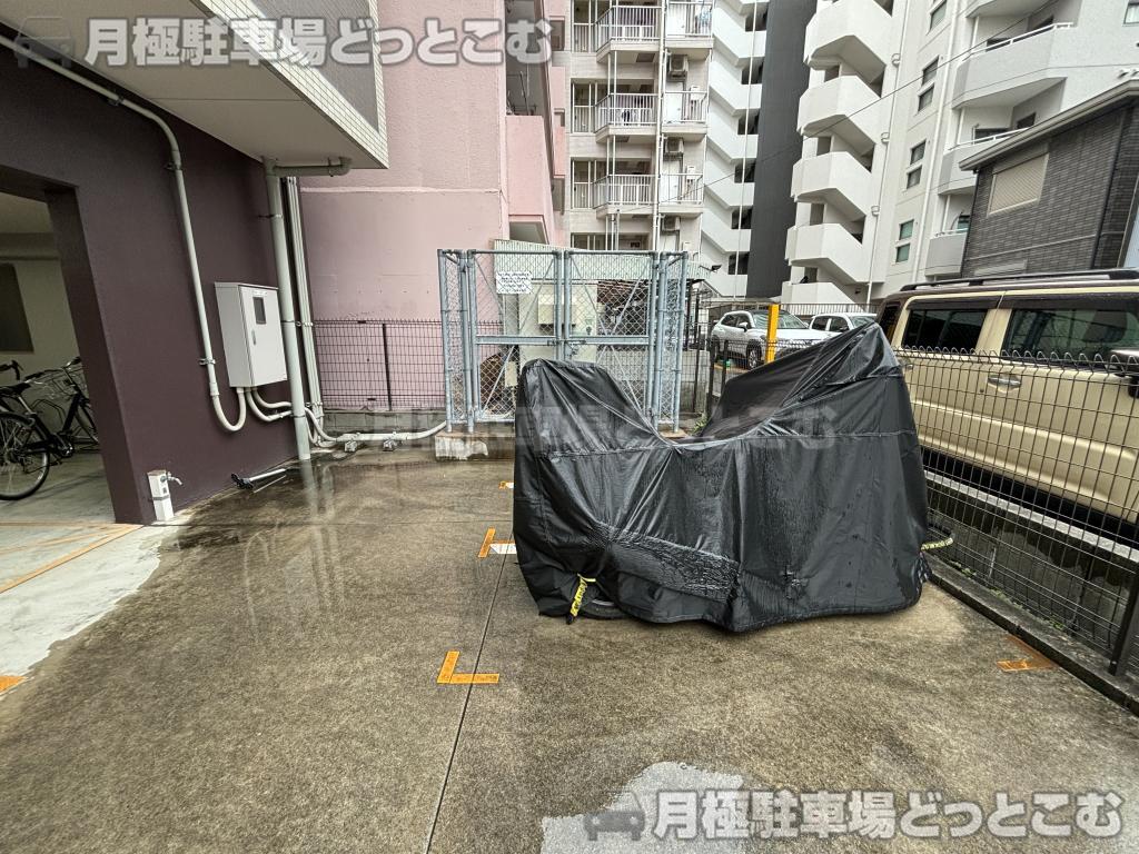 名古屋市西区花の木3丁目13−13 グレイス浄心駅前の月極駐車場3